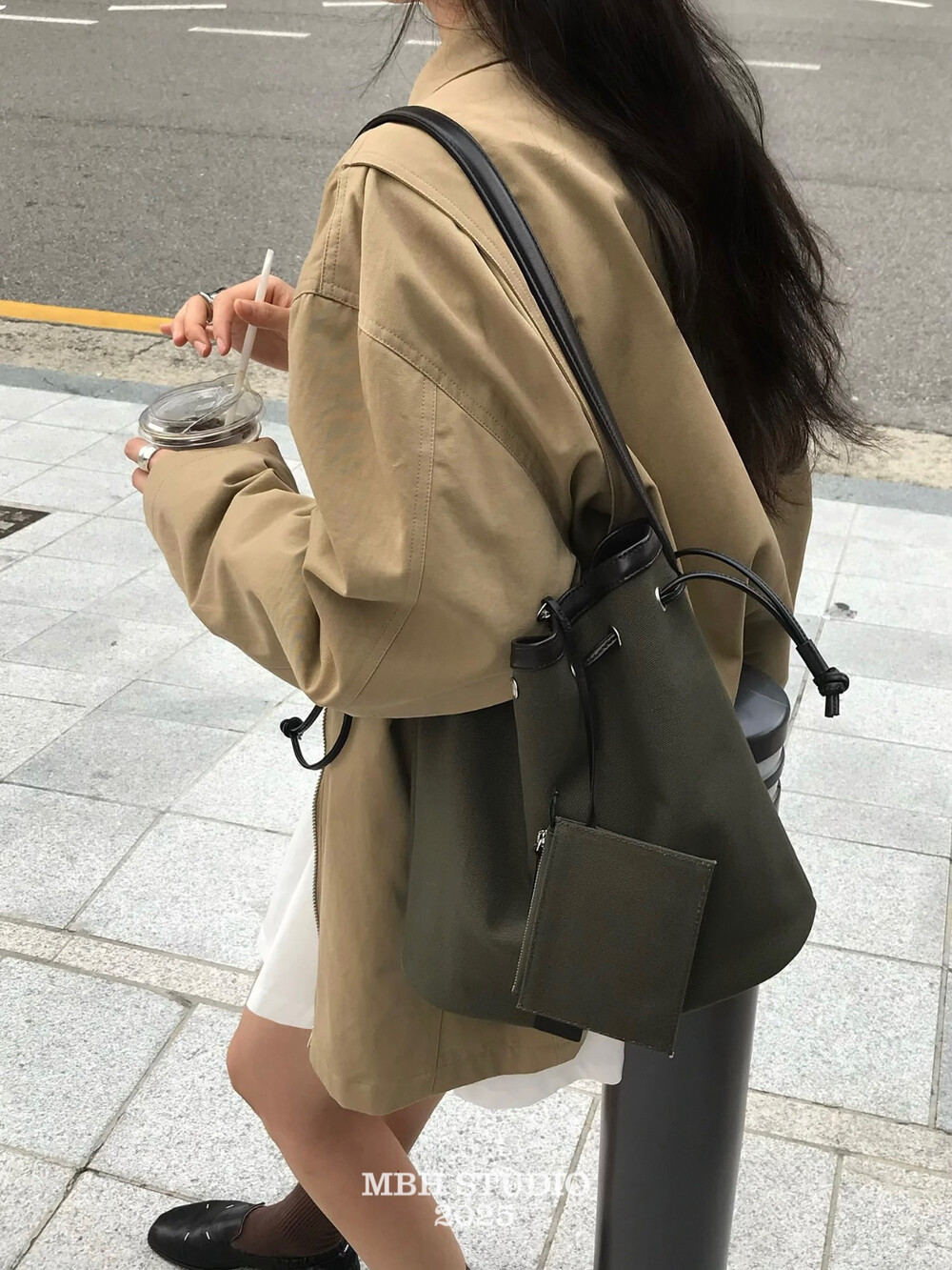MBH Nylon Bucket Bag Large Capacity Lightweight Casual Shoulder Bag with Strap and Card Holder