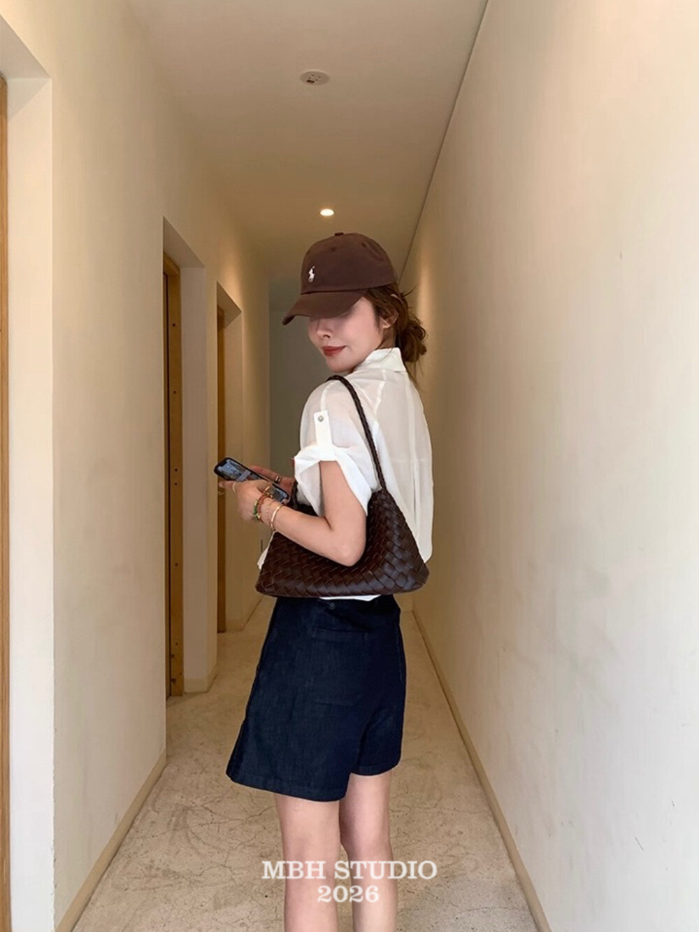MBH Handwoven Small Luxury French Underarm Bag Casual Versatile Shoulder Bag with Storage Pouch